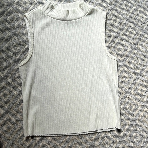 GB girls Other - Girls mock neck sleeveless top size medium